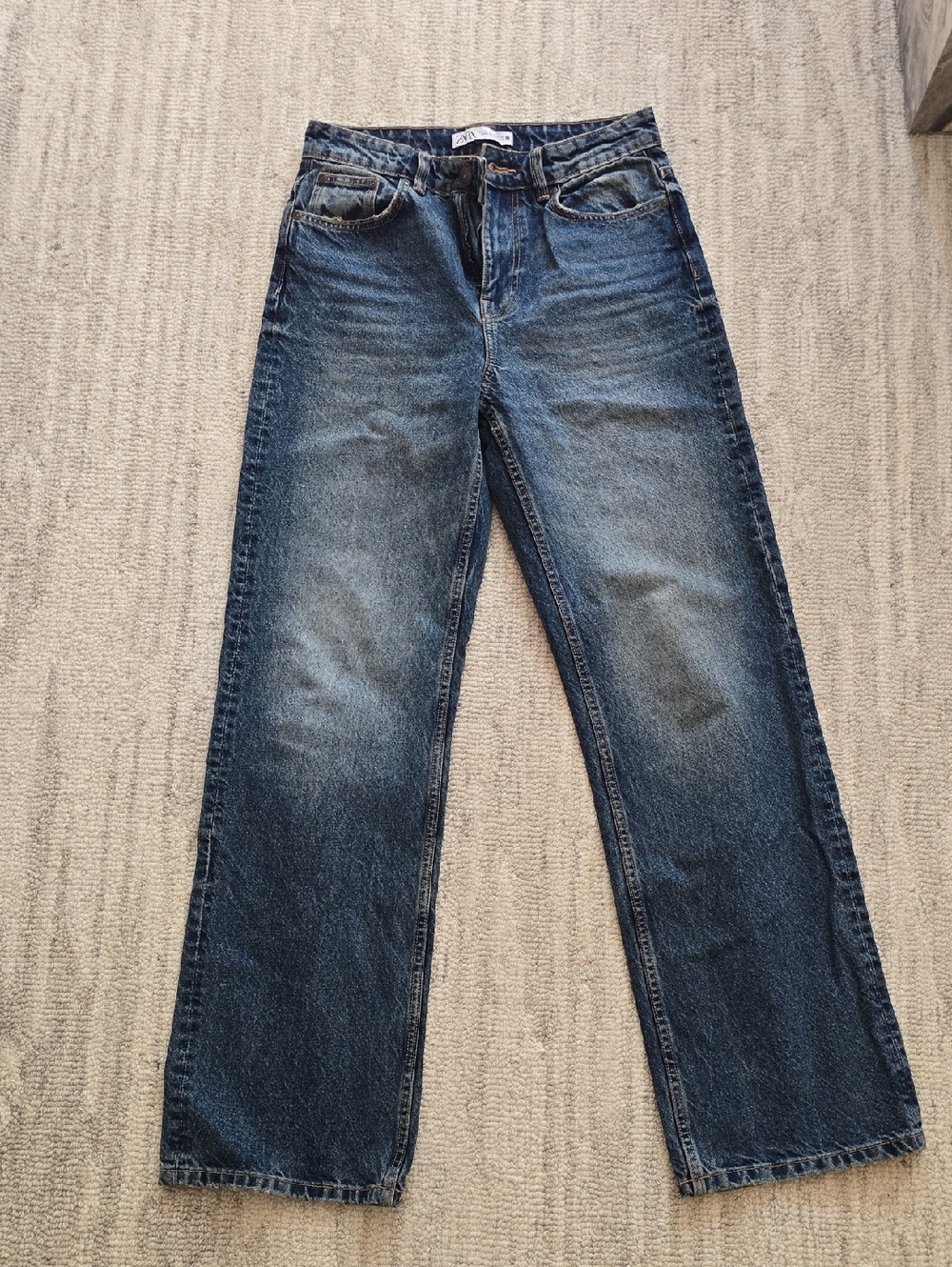 Zara Women's Straight-Leg Jeans in Dark Blue Wash
